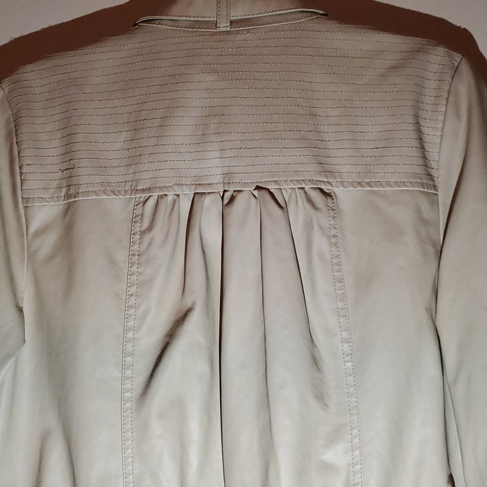 Jacket - Picture 4 of 4